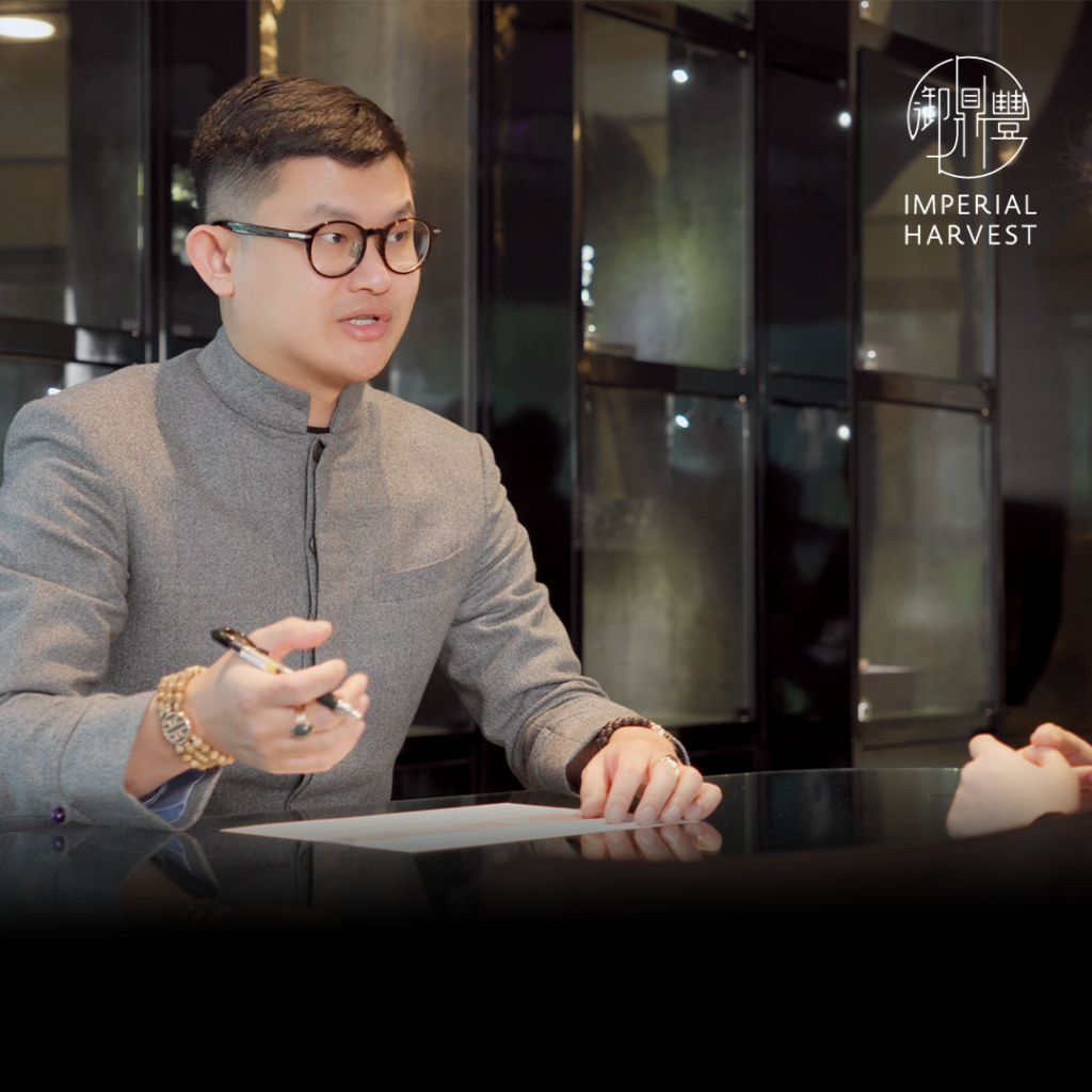 Master David holds complimentary Bazi consultations with his clients, using Qi Men Dun Jia to help them achieve goals effectively.