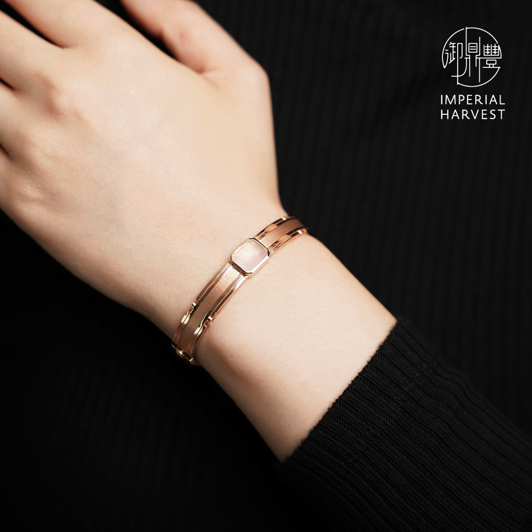 Bliss of Harvest Jadeite Bangle on female model
